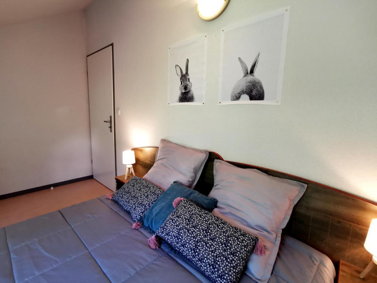 Au 11 T3 Duplex, Village Vacances, Piscines, Parking Saint Geniez d'Olt Bagian luar foto