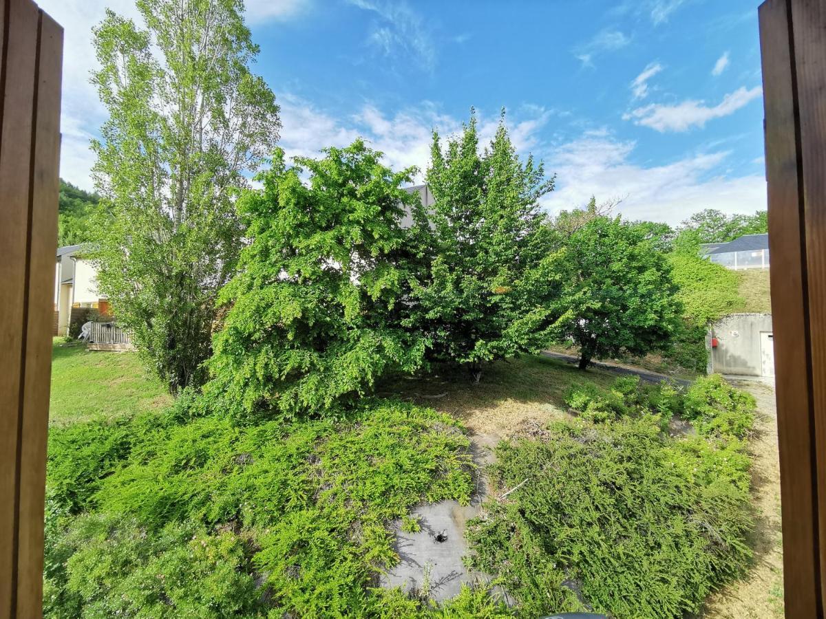 Au 11 T3 Duplex, Village Vacances, Piscines, Parking Saint Geniez d'Olt Bagian luar foto